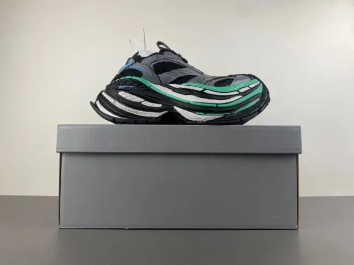 Balenciaga Sneaker, alternate view