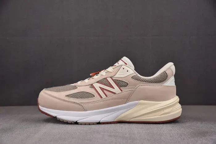 New Balance Sneaker