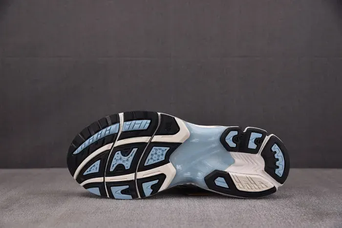 Asics Sneaker, alternate view