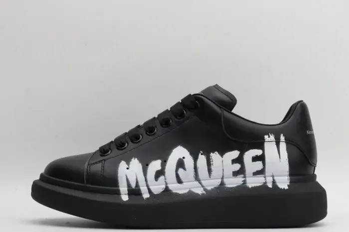 Alexander McQueen Sneaker