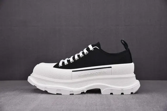 Alexander McQueen Sneaker