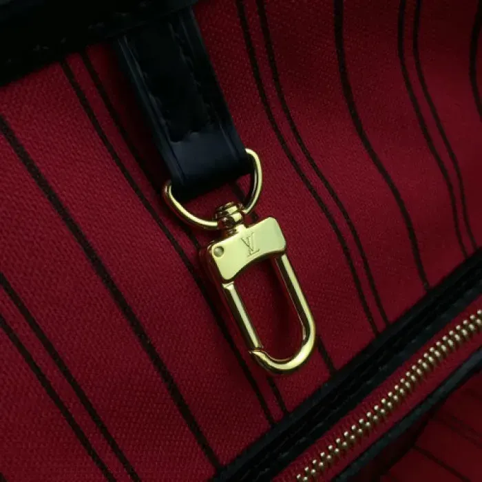 Louis Vuitton Bag, alternate view