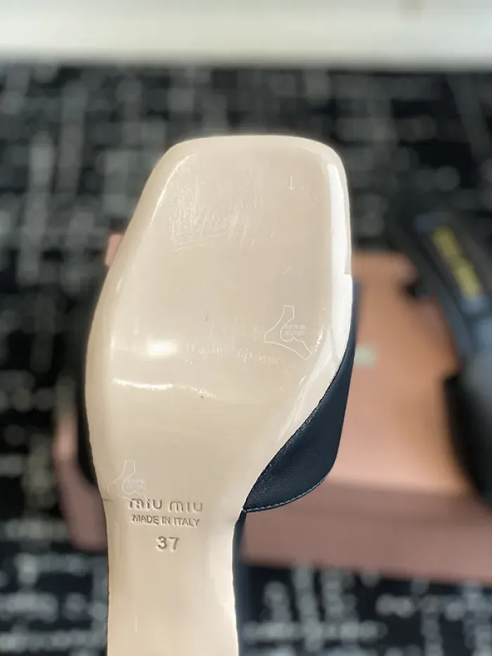 M1U Sandal, alternate view