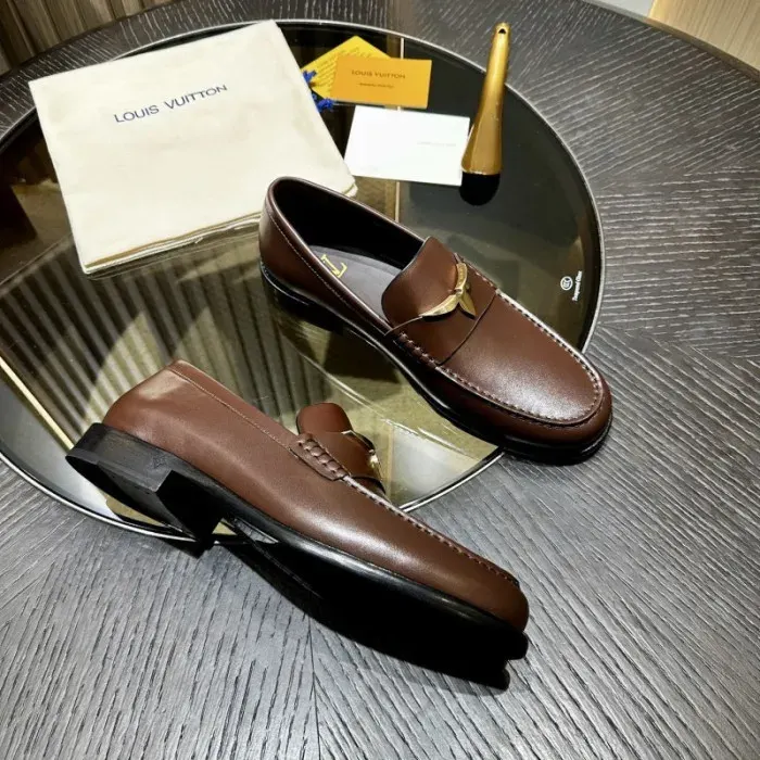 Louis Vuitton Sneaker, alternate view