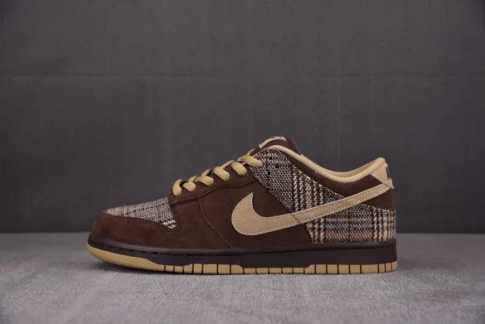 Stussy X Sb Dunk Low Pro "Cherry"304292-223