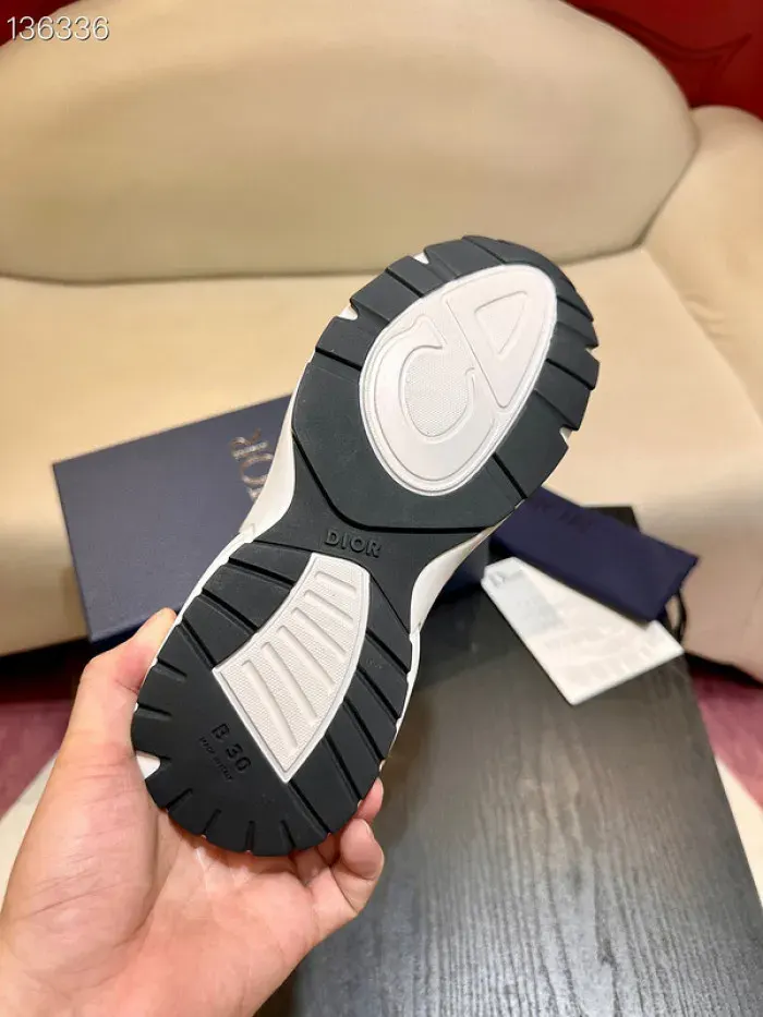 Dior Sneaker, alternate view
