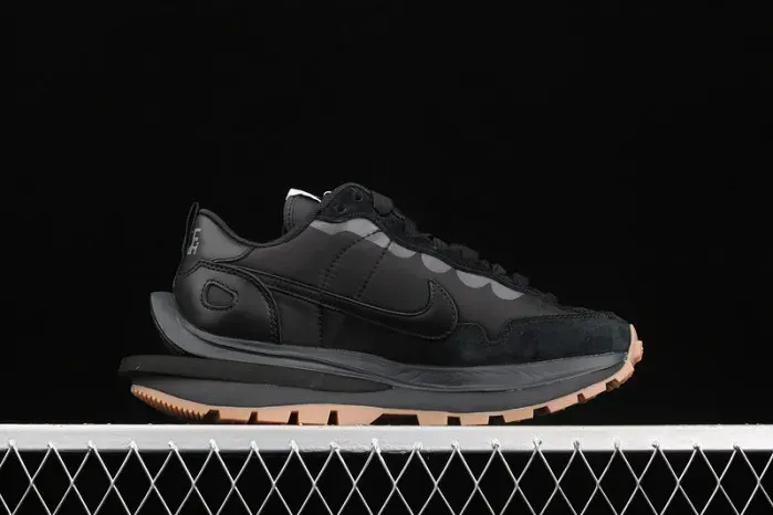 Sacai X Vaporwaffle 'Black Gum' Dd1875-001, alternate view