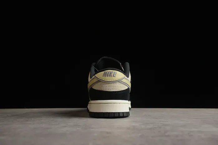 Nike Dunk Low “Pink Suede” Dv3054-001, alternate view