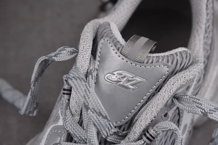 Balenciaga Sneaker, alternate view