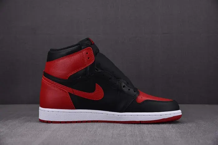 Air Jordan 1 Retro High Og “Banned” Red Mens 555088-001, alternate view