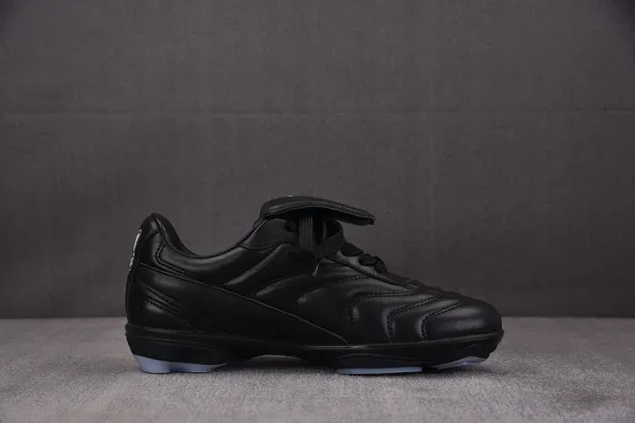 Louis Vuitton Sneaker, alternate view