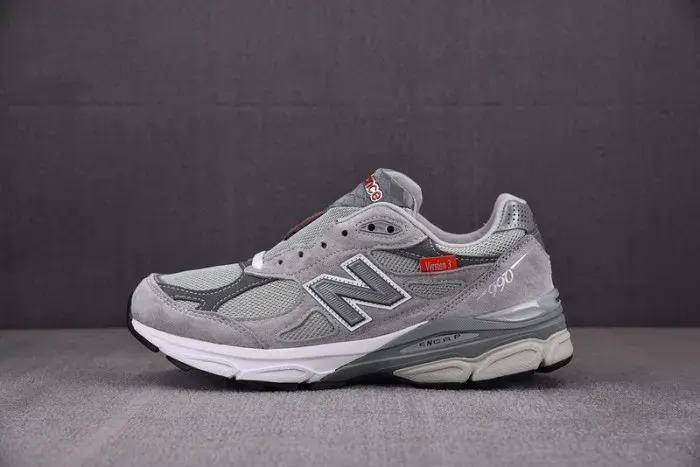 New Balance Sneaker