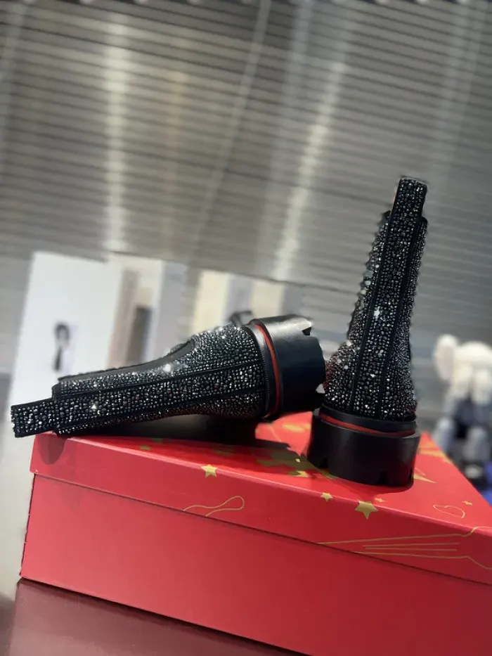 Cl Boot, alternate view
