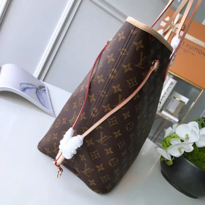 Louis Vuitton Bag, alternate view