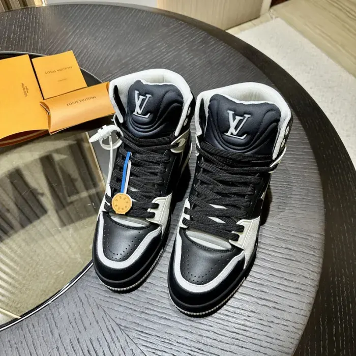 Louis Vuitton Sneaker, alternate view