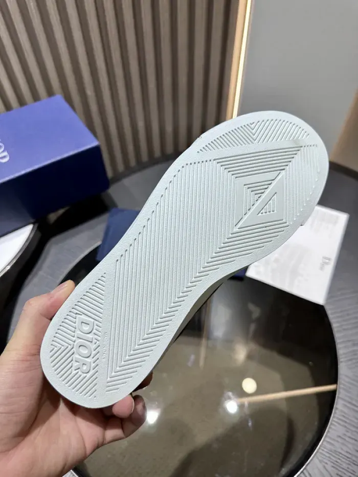 Dior Sneaker, alternate view