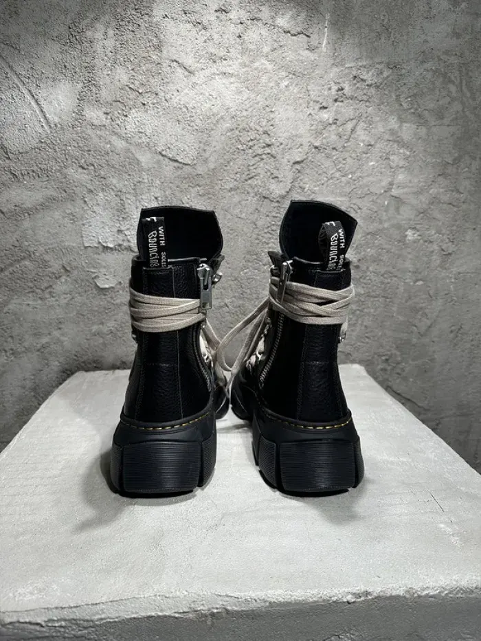 Rick Owens, alternate view