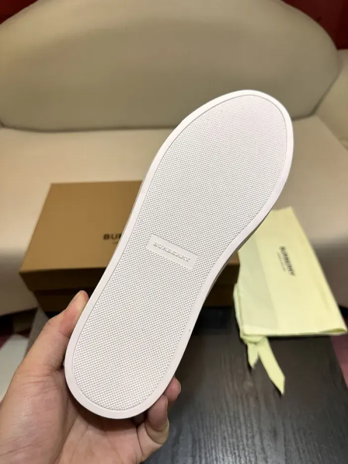 Bub Sneaker, alternate view