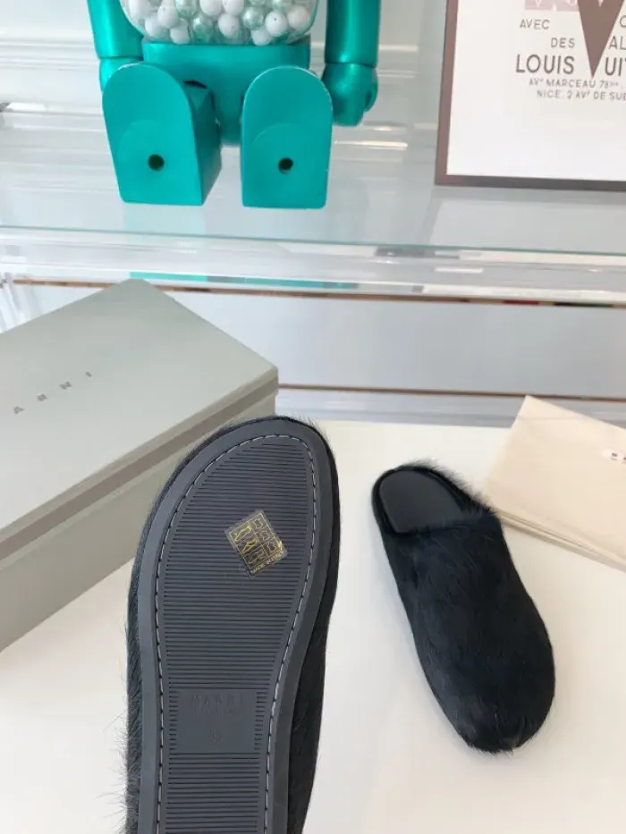 Marni Sandal, alternate view