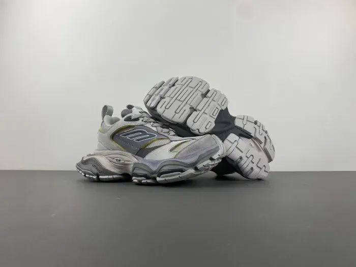 Balenciaga Sneaker, alternate view