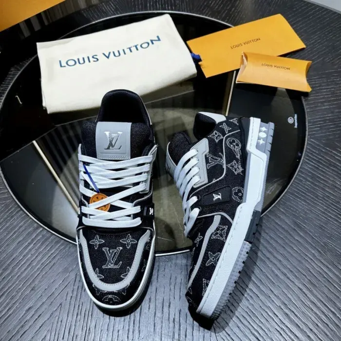 Louis Vuitton Sneaker