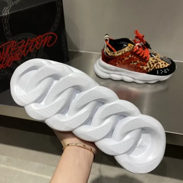 Vse Sneaker, alternate view