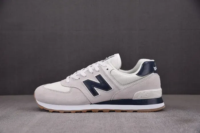New Balance Sneaker
