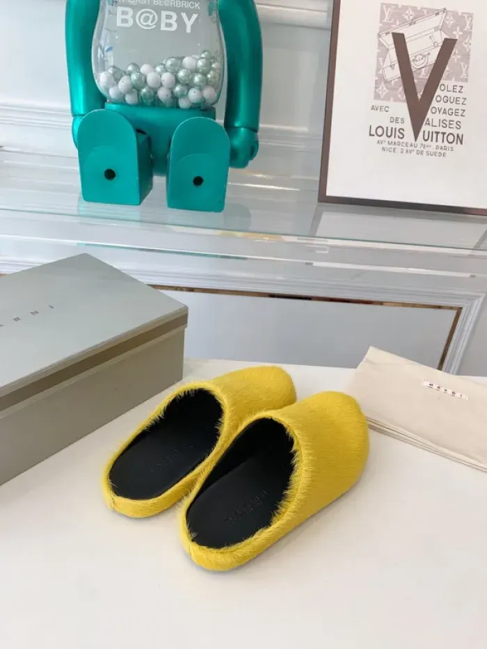 Marni Sandal, alternate view