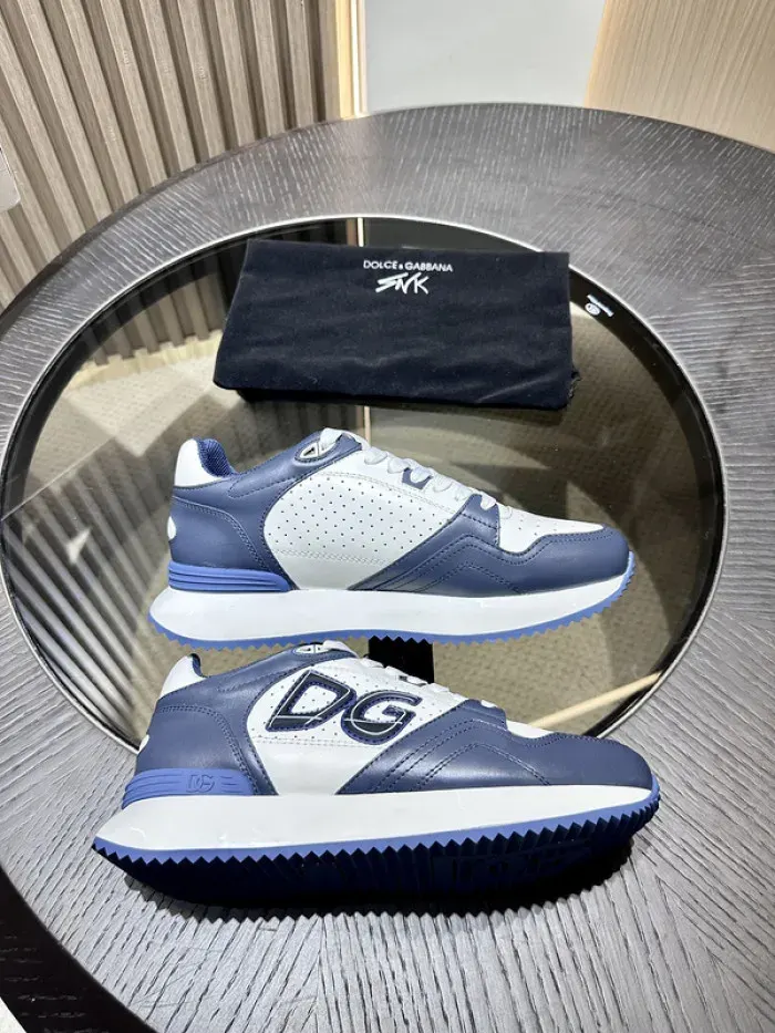D&G Sneaker, alternate view