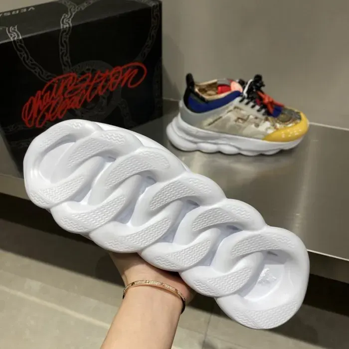 Vse Sneaker, alternate view