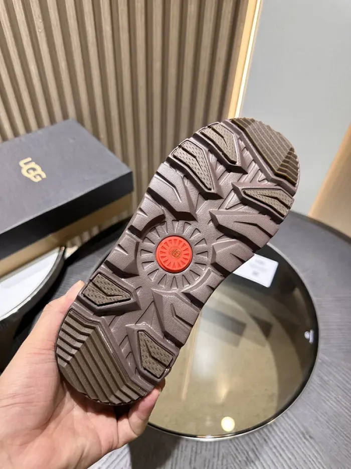 U&G Boot, alternate view