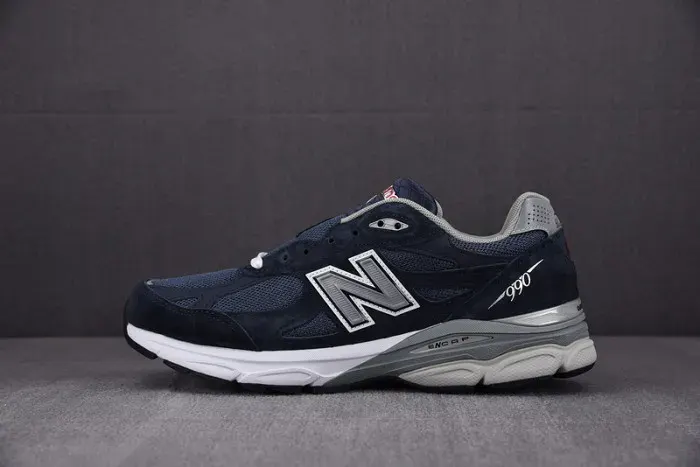 New Balance Sneaker
