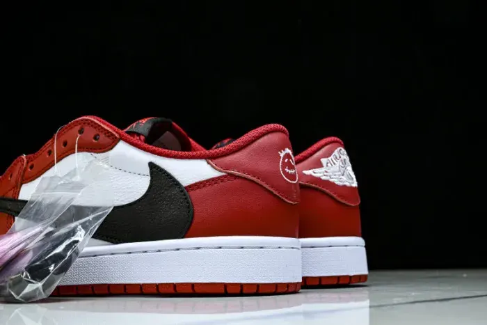 Travis Scott X Air Jordan 1 Low Dm7866-101, alternate view