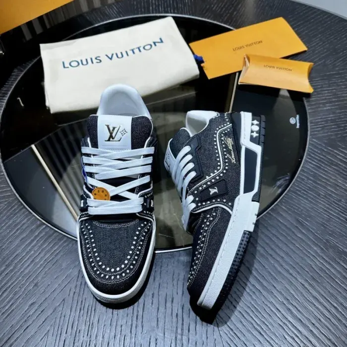 Louis Vuitton Sneaker