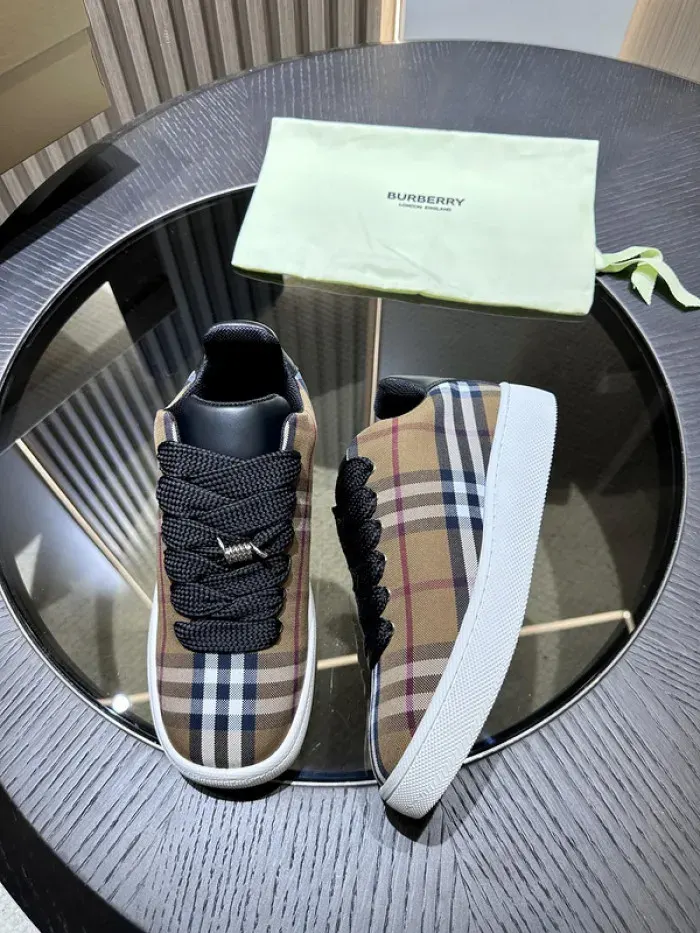 Bub Sneaker