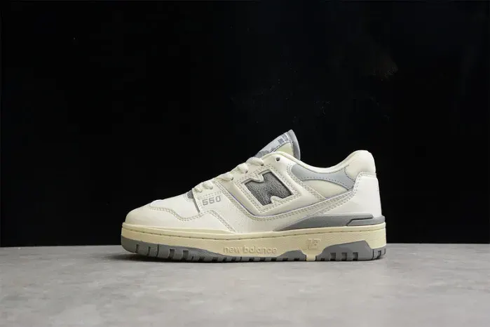 New Balance Sneaker
