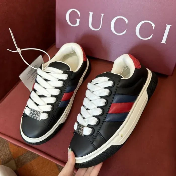 Gui Sneaker